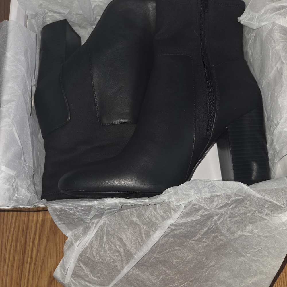 ✨ New Nine West Black Ankle Boots – Sleek & Stylish Block Heel ✨